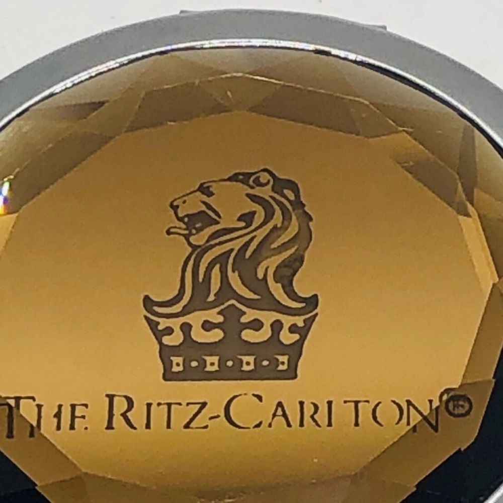 The Ritz-Carlton Amber Diamond Cut Two Sided Magnifying Compact Mirror - Picture 2 of 4
